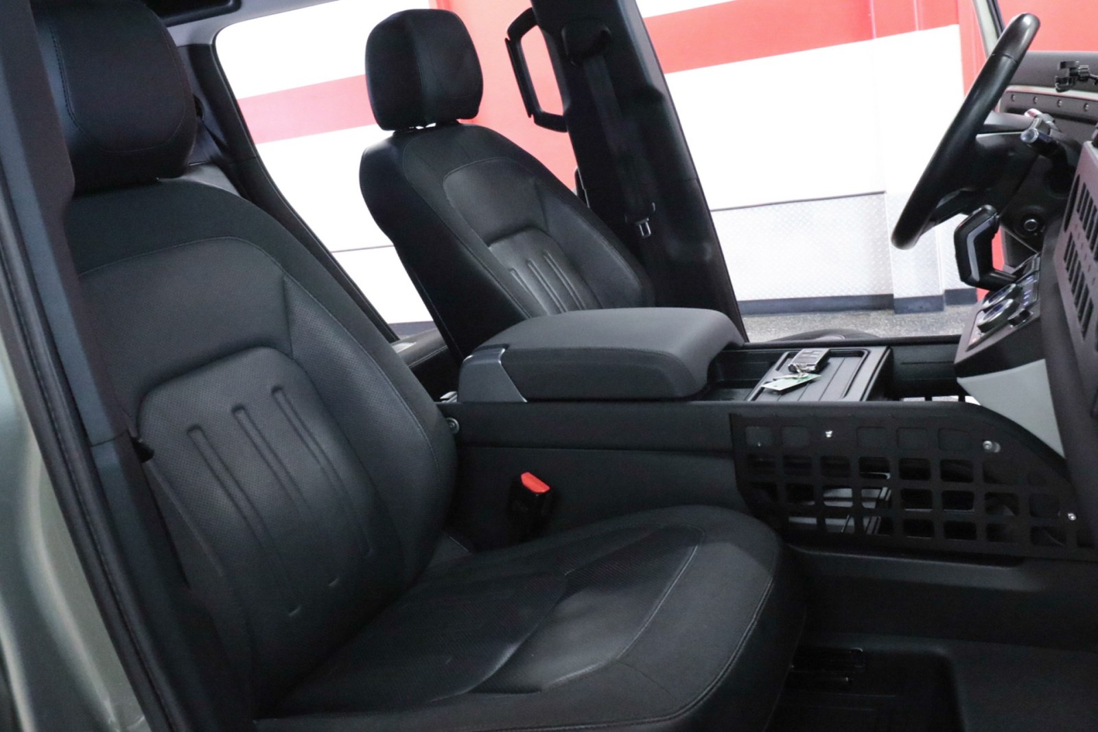 Used Car 2020 Land Rover Defender  Se For Sale Under $40,000 In Austin, Texas