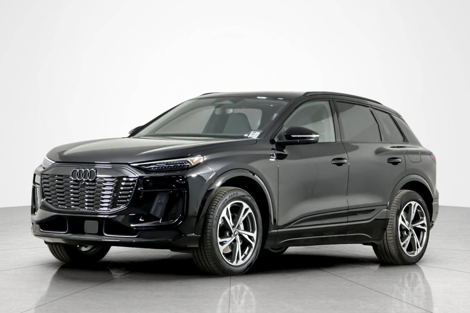 2027 Audi Q6 e-tron 2027 Audi Q6 e-tron Premium Plus quattro SUV