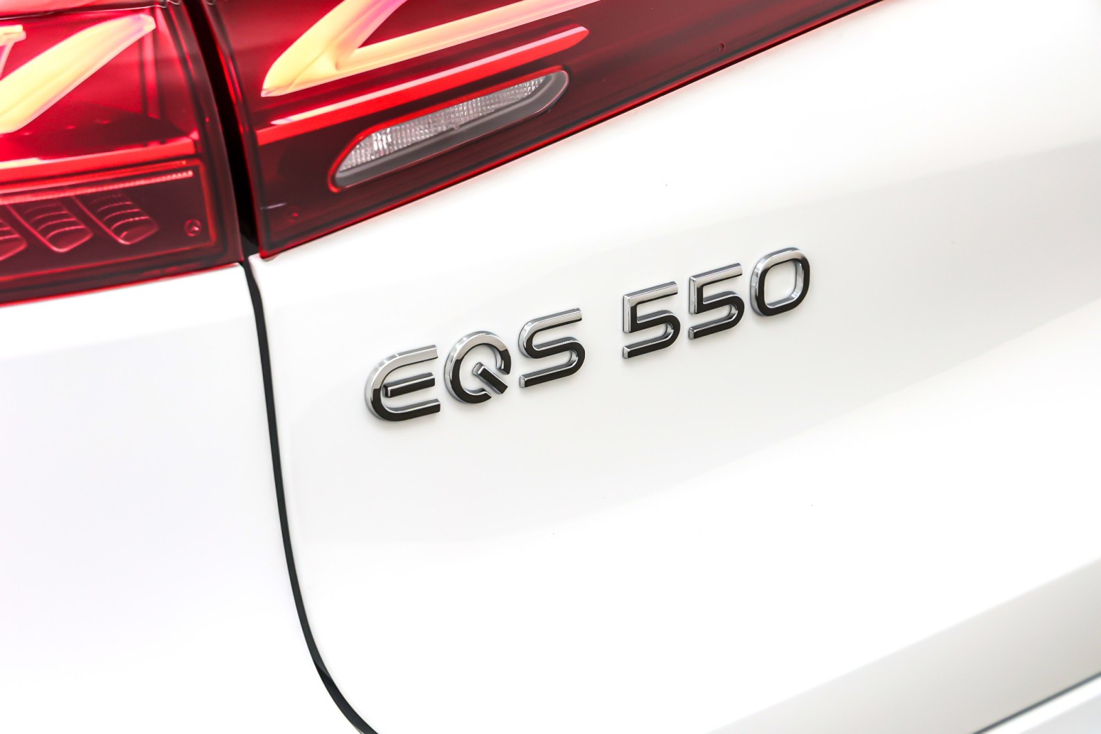 New 2026 Polar White Mercedes-Benz EQS 550 image 9