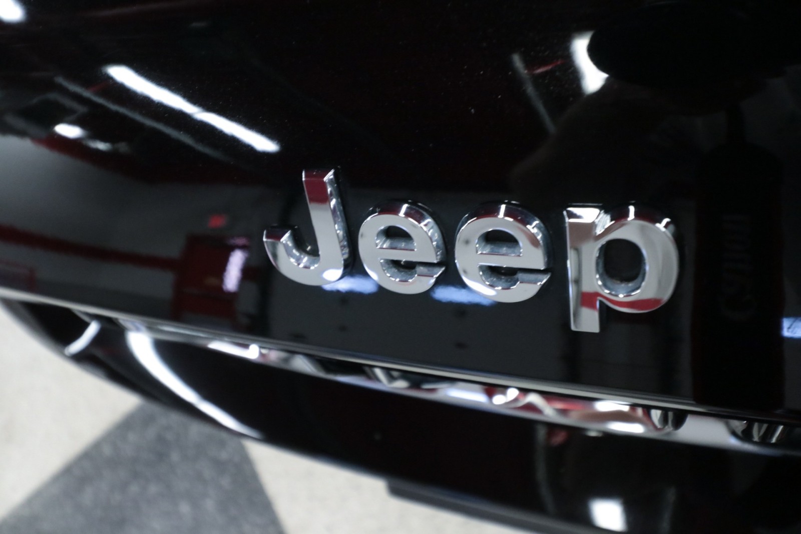 Used Car 2023 Jeep Grand Cherokee  Limited For Sale Under $35,000 In Austin, Texas