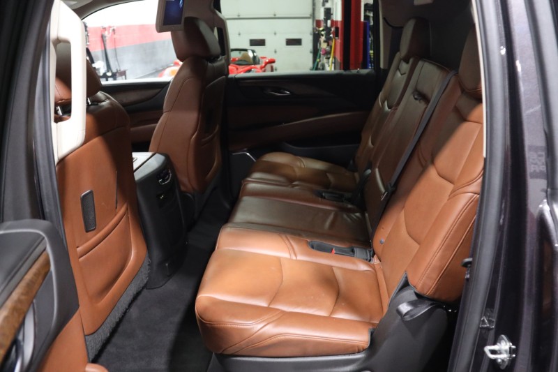 2015 Cadillac Escalade ESV Premium 4WD 4dr Suv in , 