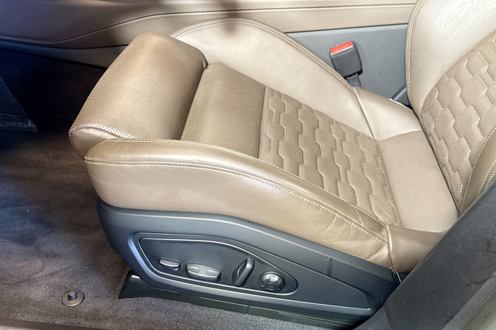 Used 2024 Tactical Green Metallic Audi  image 18