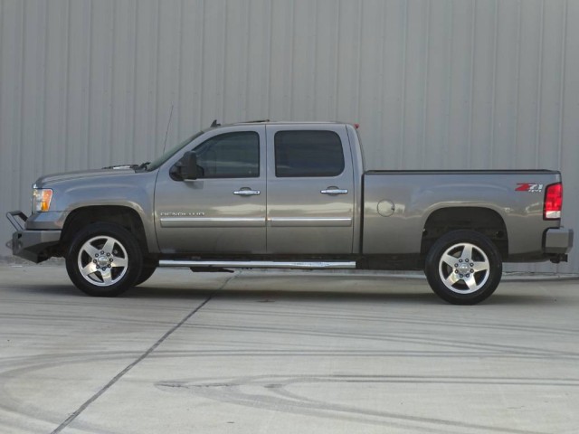 2012 GMC Sierra 2500HD Denali 4x4 in Houston, Texas