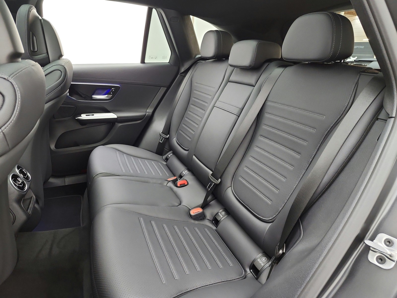 New 2027 MANUFAKTUR Graphite Grey Magno Mercedes-Benz GLC 300 SUV image 11