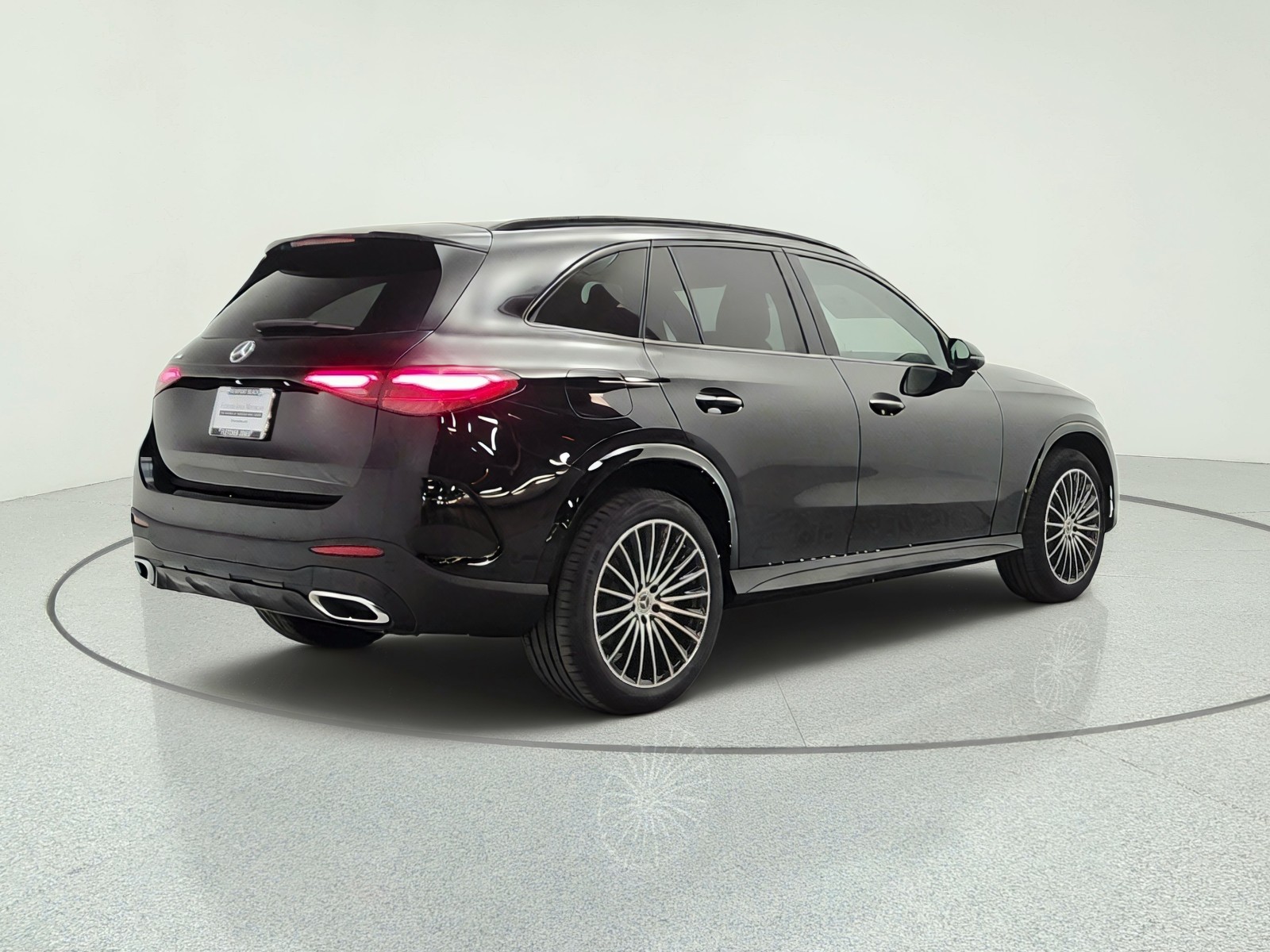 New 2027 Black Mercedes-Benz GLC 300 SUV image 5