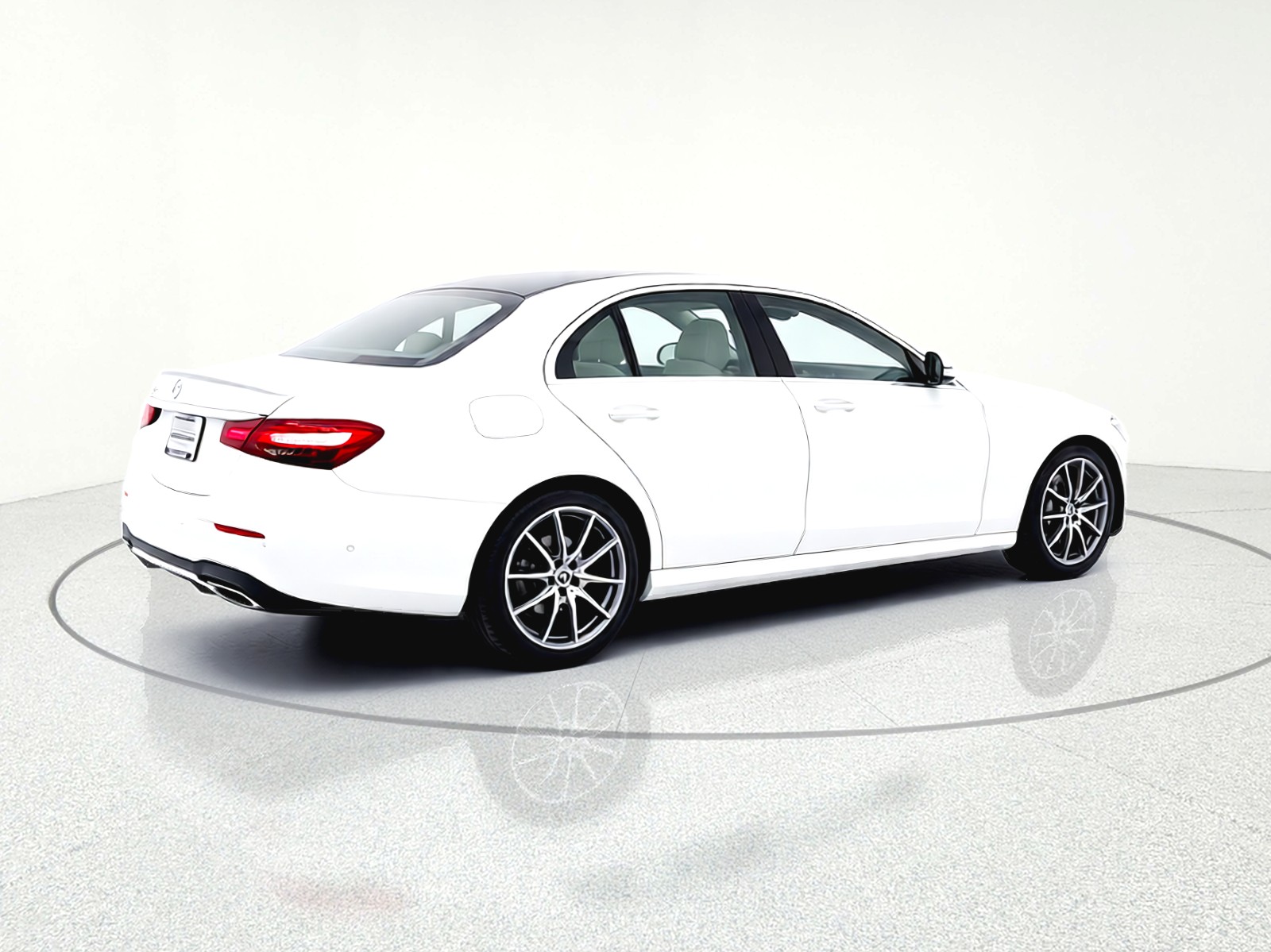 Certified Used 2022 Polar White Mercedes-Benz E 350 RWD Sedan image 16