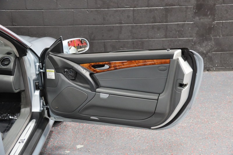 2006 Mercedes-Benz SL500 AMG Sport Pkg 2dr Convertible in , 