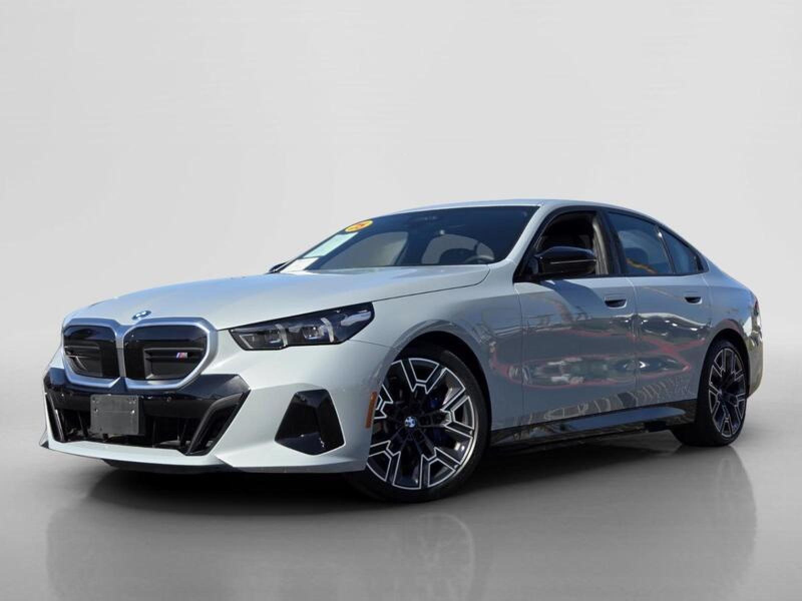 2025 BMW i5 M60