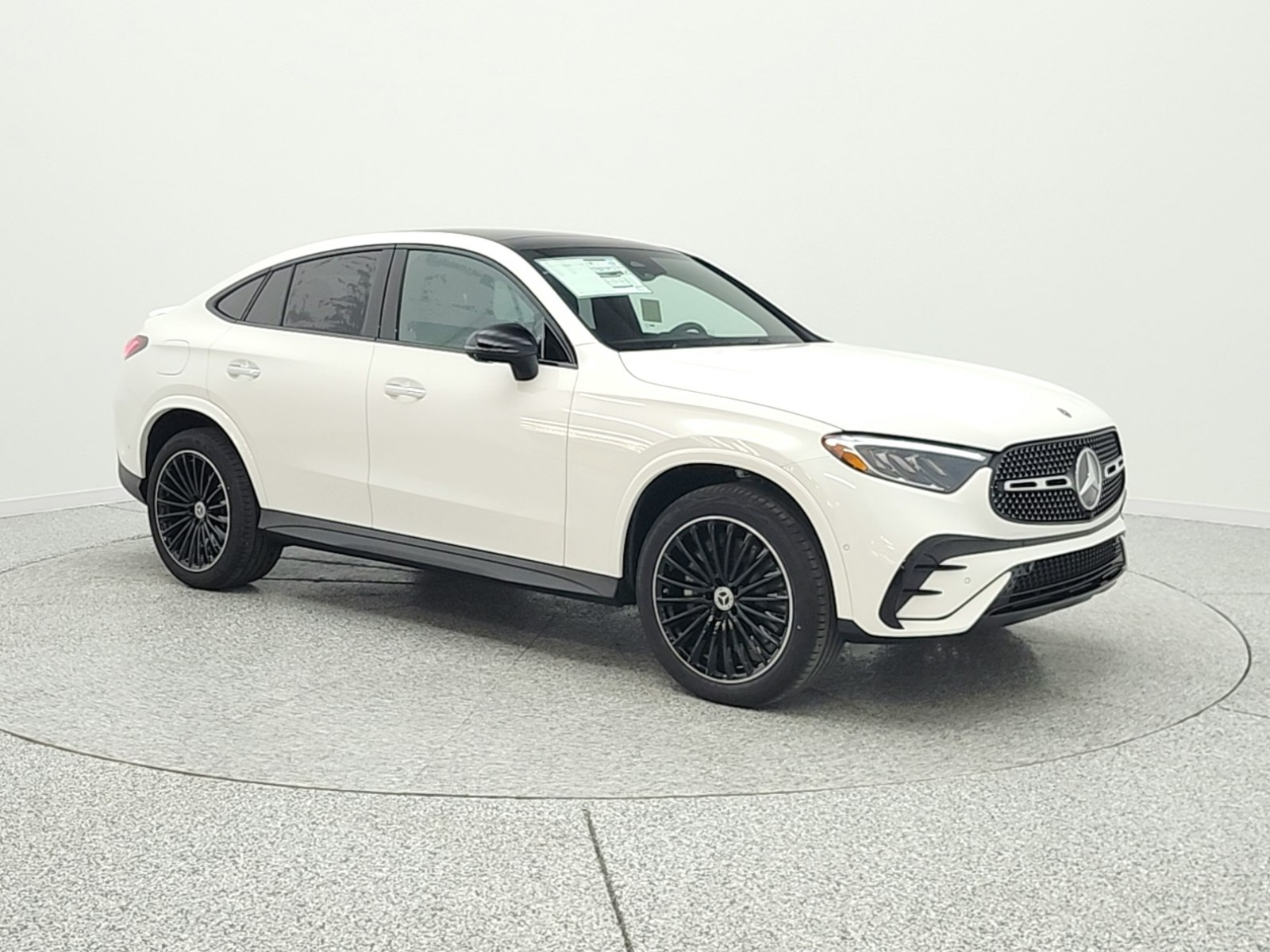 New 2026 Polar White Mercedes-Benz GLC 300 image 3