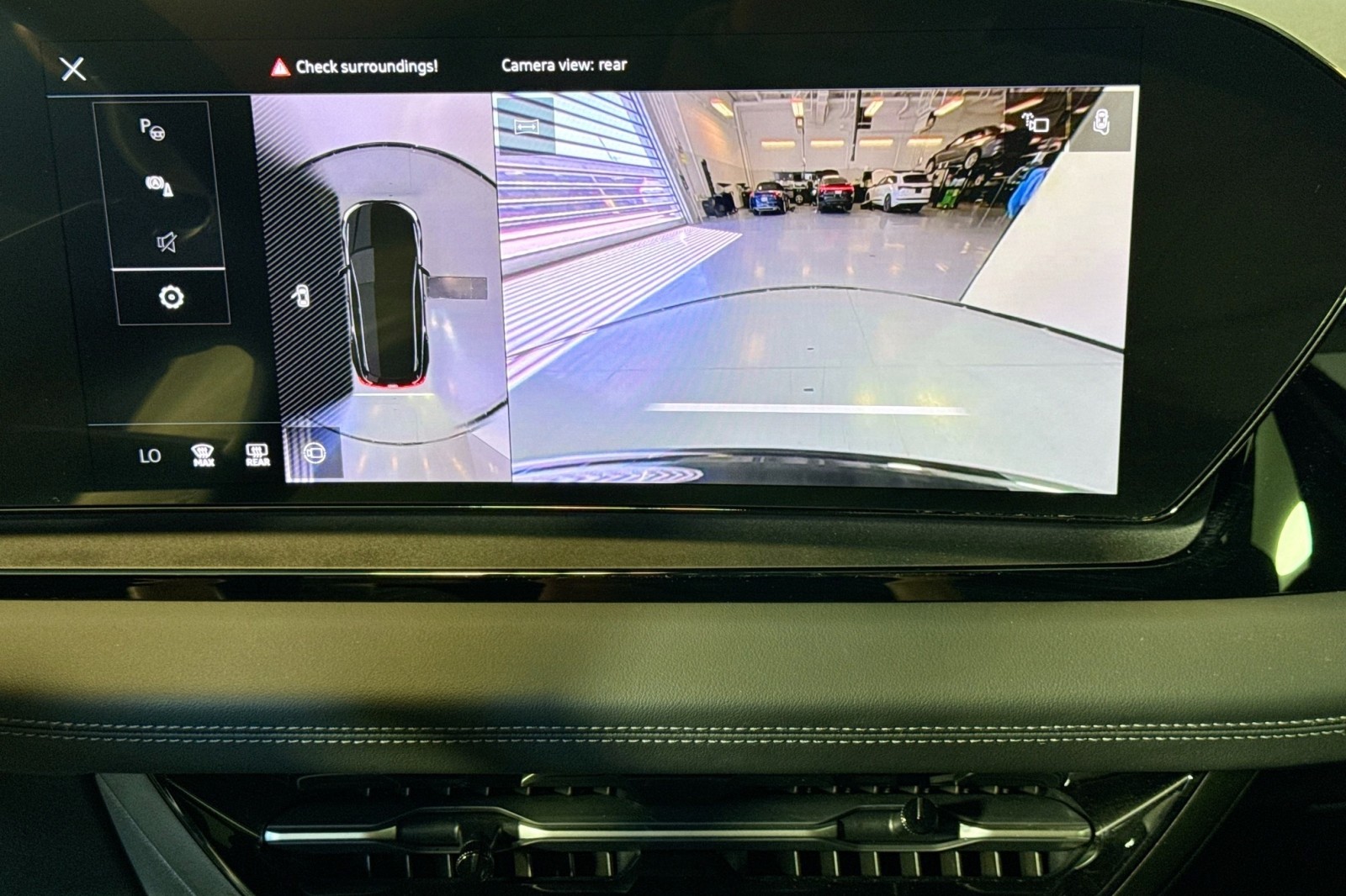 Used 2025 MYTHOS BLACK Audi Premium image 13