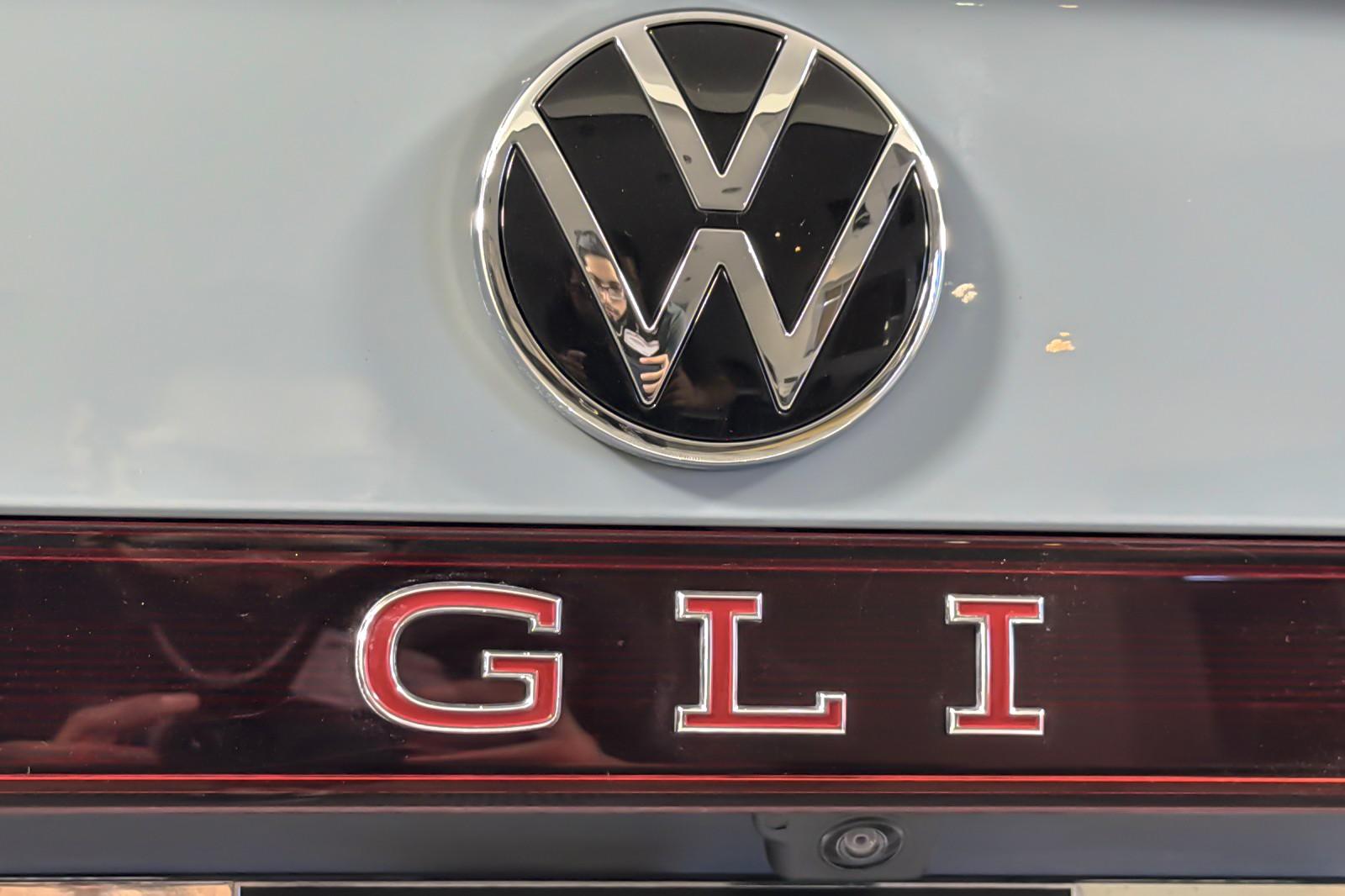 Used 2025 Pure White Volkswagen Autobahn DSG image 24