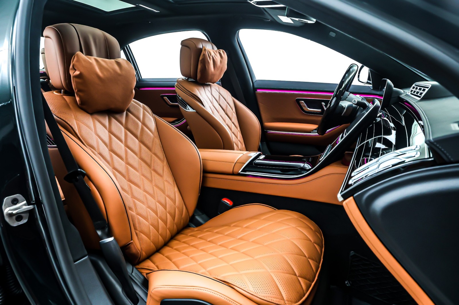 New 2026 Emerald Green Metallic Mercedes-Benz S 580 image 7