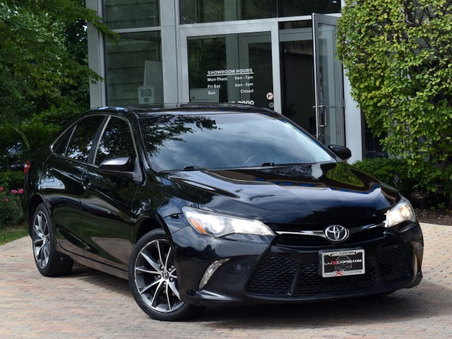 2015 Toyota Camry XSE Power Moonroof Remote Start Heated Front Seats MSRP $28,125 6