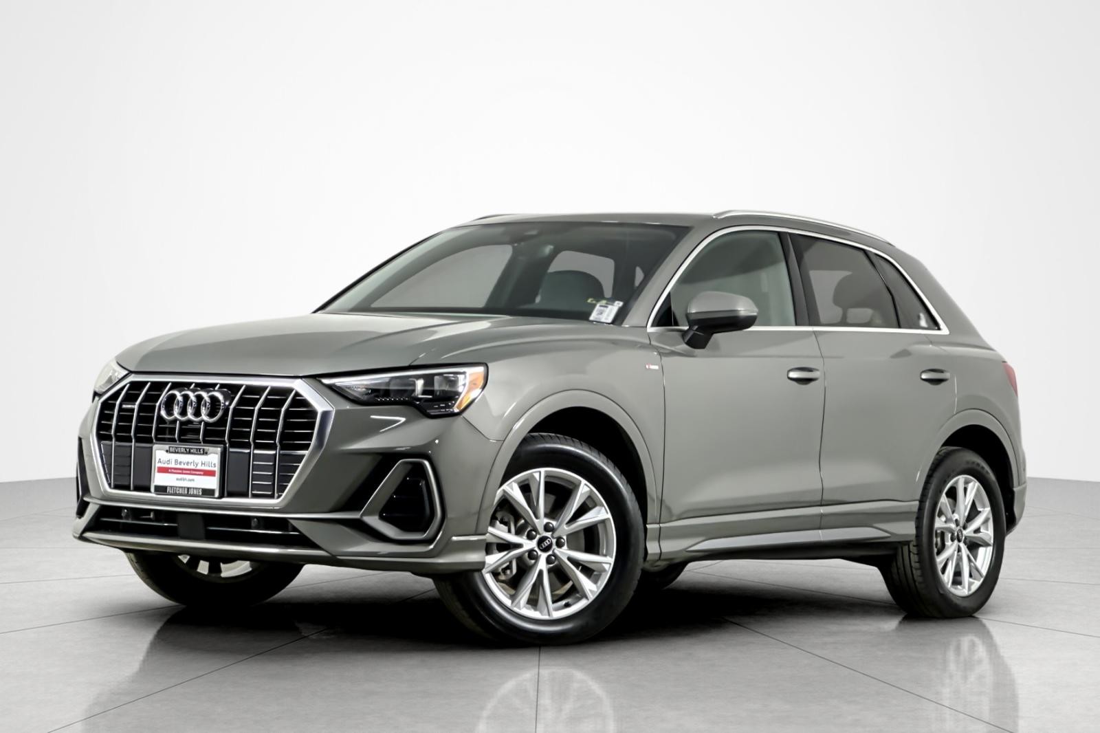 2022 Audi Q3 S line Premium 45 TFSI quattro