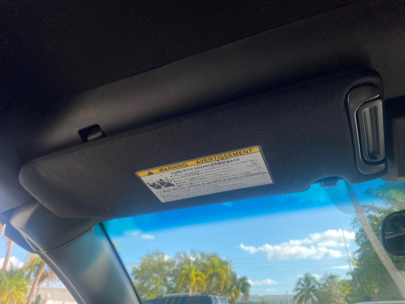 2006 Toyota Camry Solara SE V6 CONV LOW MILES 57,572 in ,