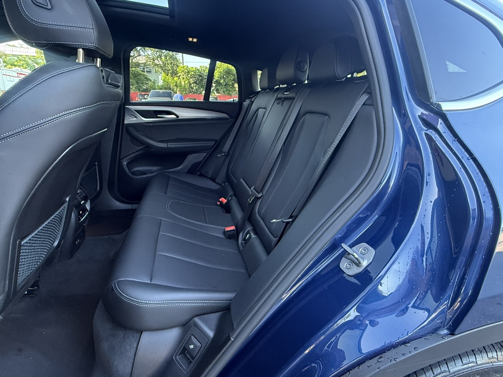 2022 BMW X4 - $31,977