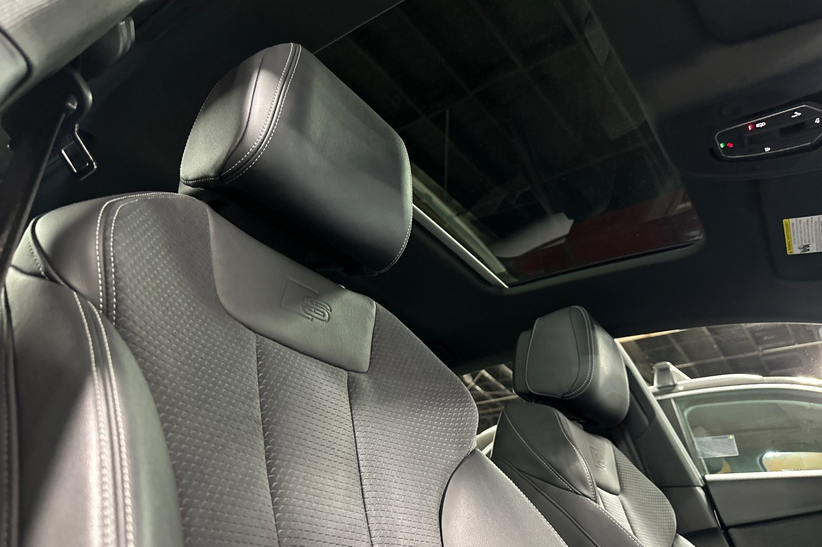 Used 2023 Ibis White Audi S line Premium Plus 45 TFSI quattro image 15