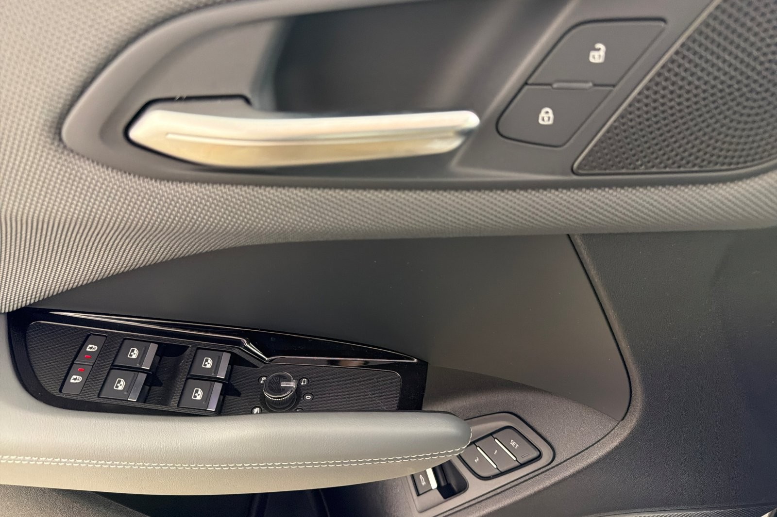 New 2026 Arkona White Audi S line quattro image 10