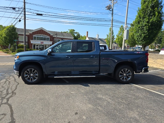 2024 Chevrolet Silverado 1500 LT 2