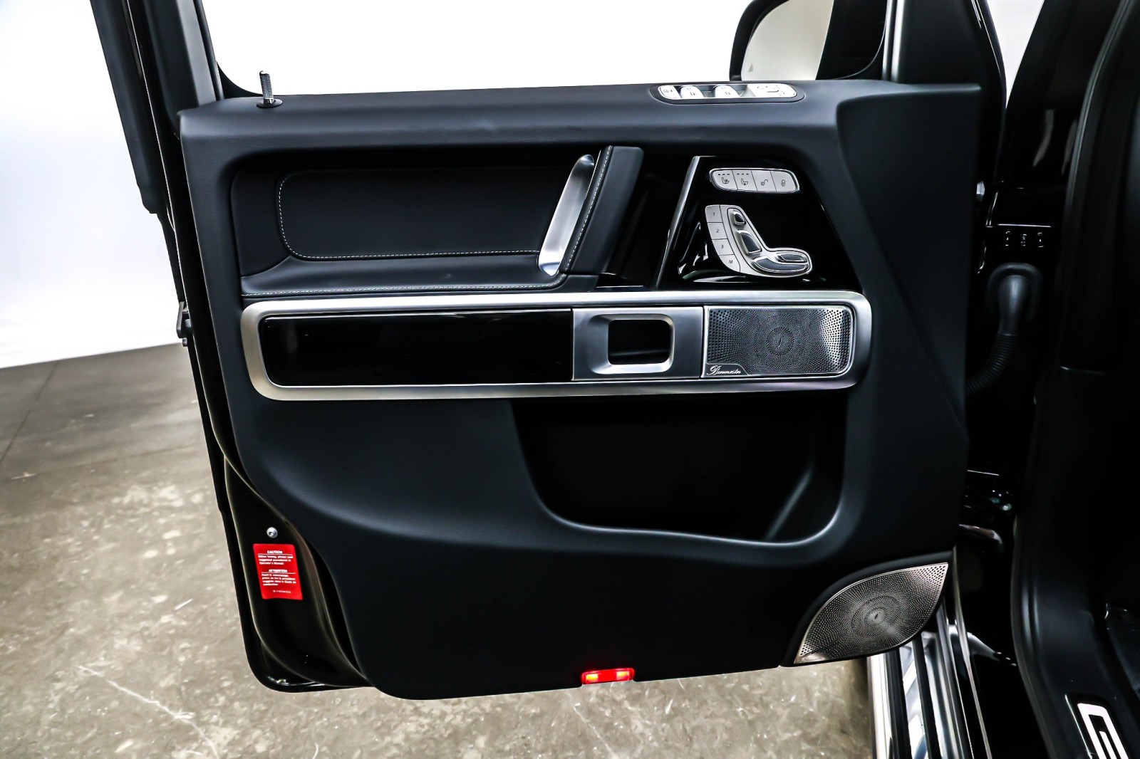 Certified Used 2025 Obsidian Black Metallic Mercedes-Benz G 550 SUV image 21