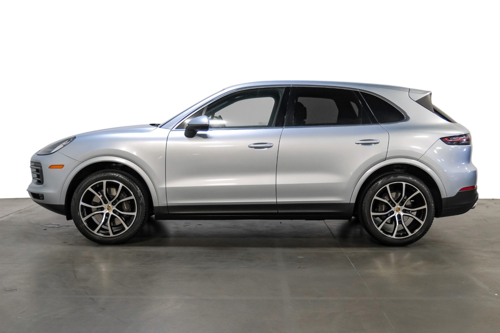 2021 Porsche Cayenne AWD 21Alloys PremiumPkg SoftCloseDoors SurroundView 10