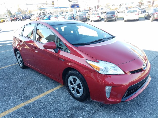 2012-Toyota-Prius-Three-Sedan 2012-Toyota-Prius-Three-Sedan