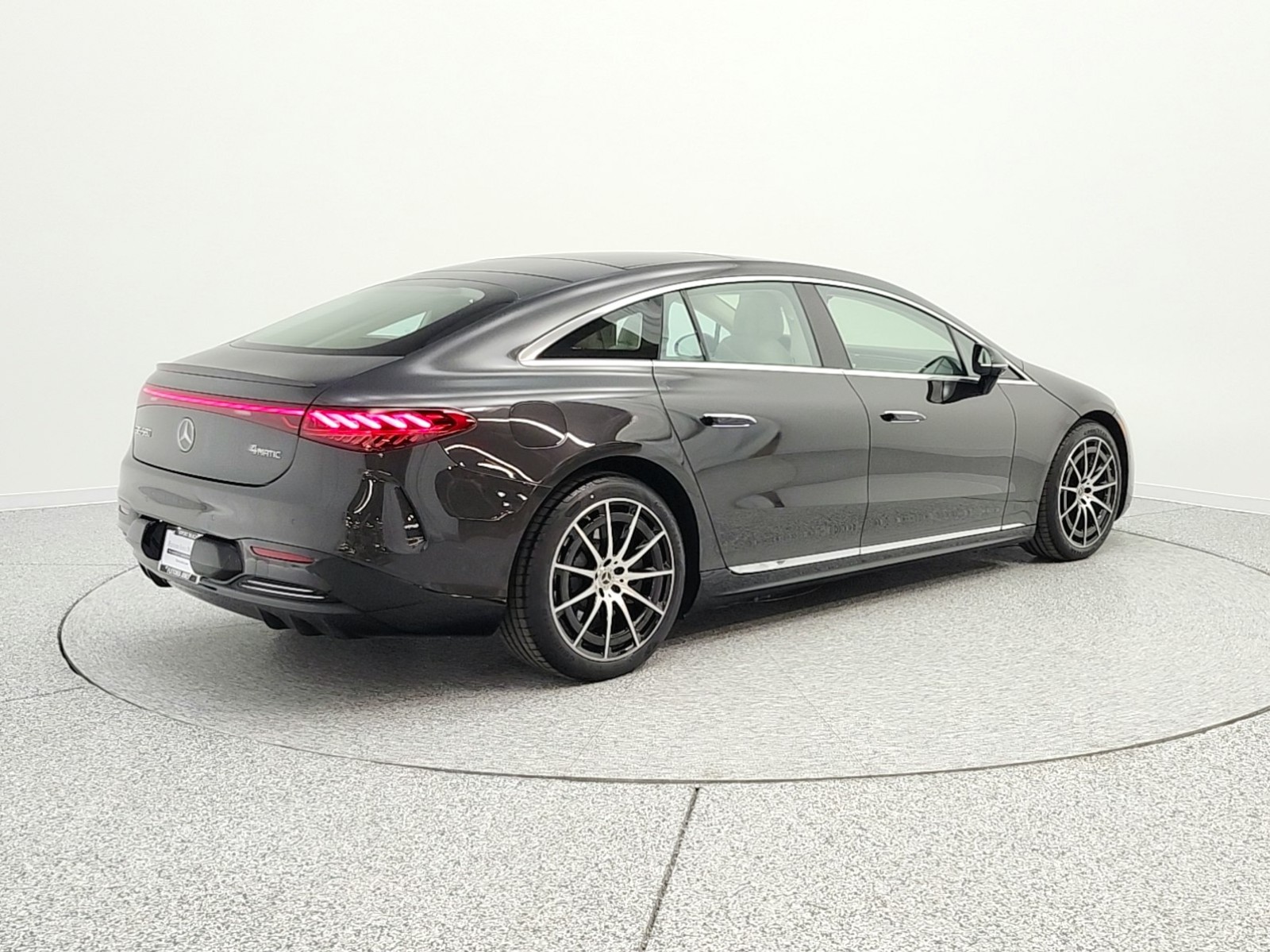 Used 2022 Graphite Grey Metallic Mercedes-Benz EQS 580 4MATIC® Sedan image 5