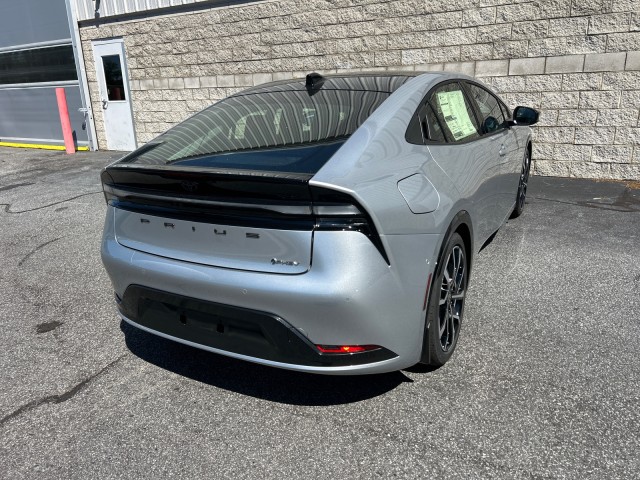 ToyotaPrius Plug-In Hybrid8
