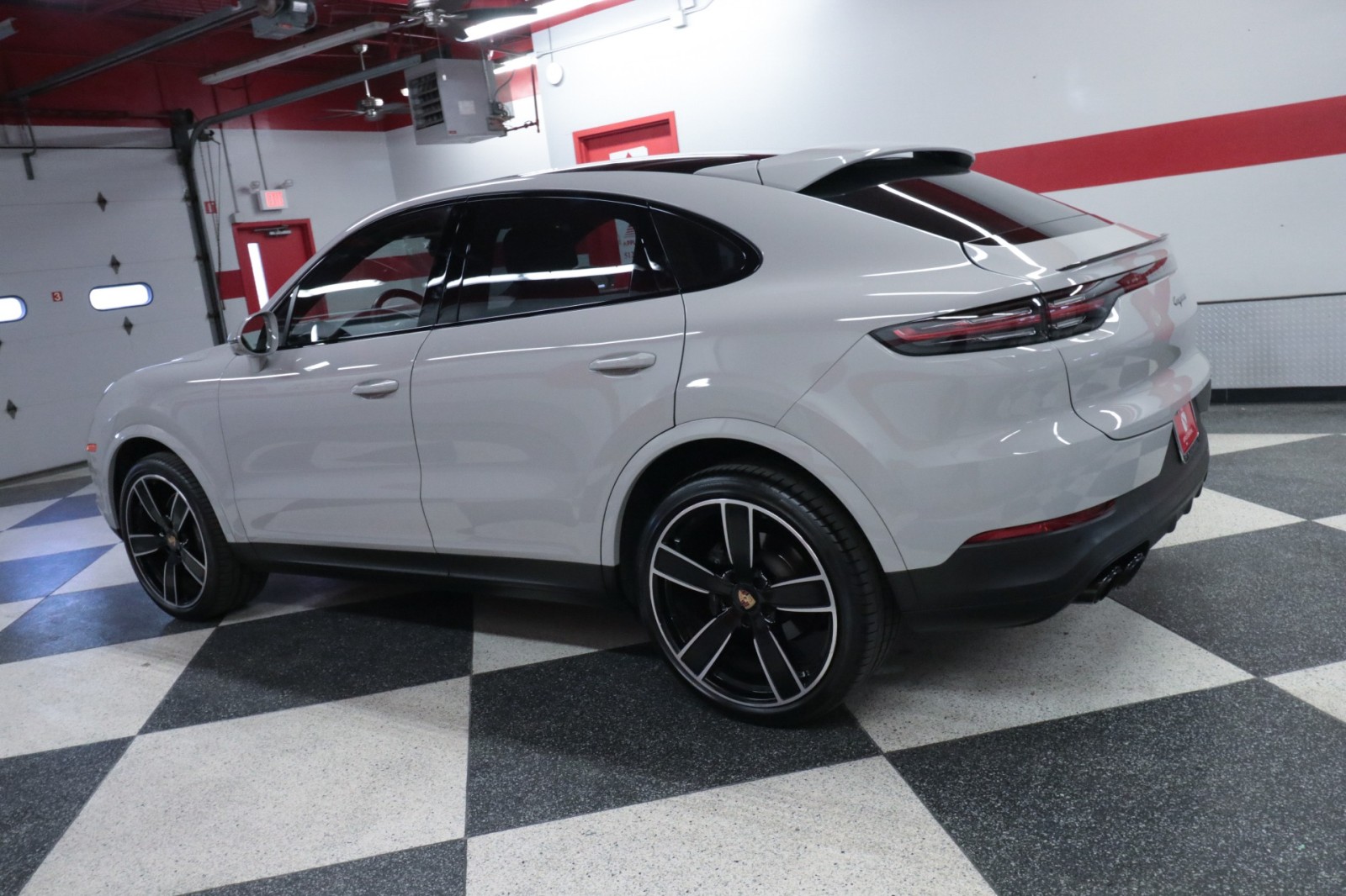 Used Car 2023 Porsche Cayenne  Platinum Edition For Sale Under $60,000 In Austin, Texas