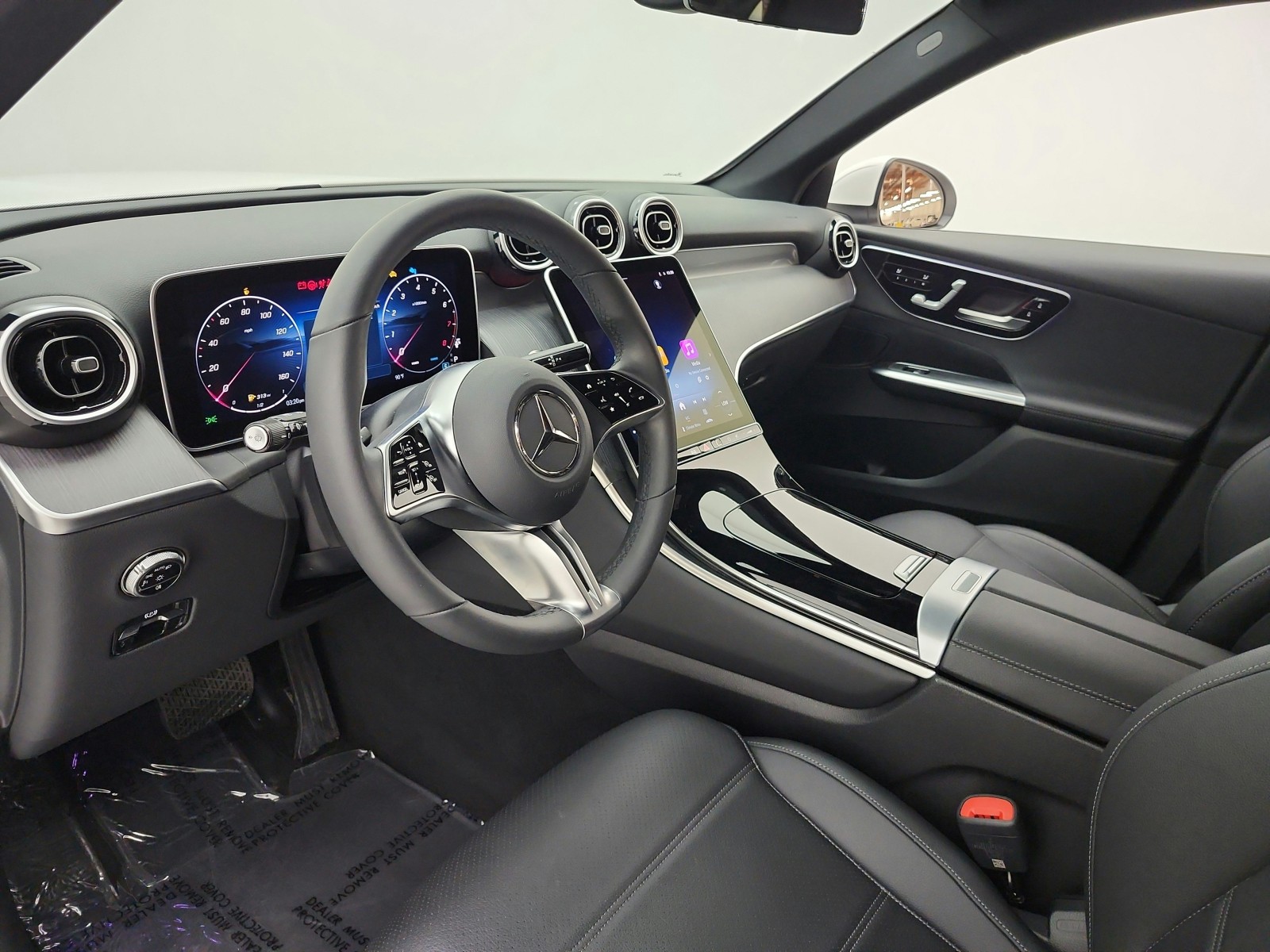 Certified Used 2026 Polar White Mercedes-Benz GLC 300 SUV image 12