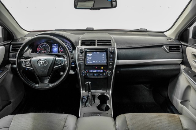 2015 Toyota Camry XSE 13