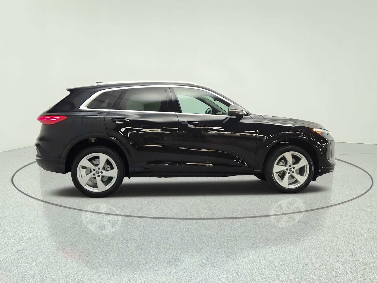 Used 2025 Mythos Black Metallic Audi Premium Plus image 4