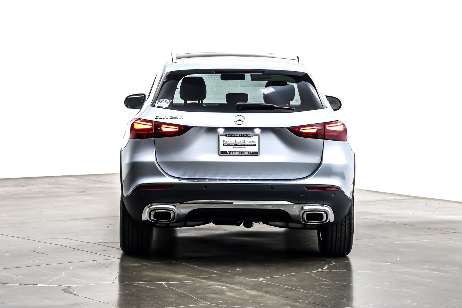 New 2026 Cirrus Silver Metallic Mercedes-Benz GLA 250 image 3