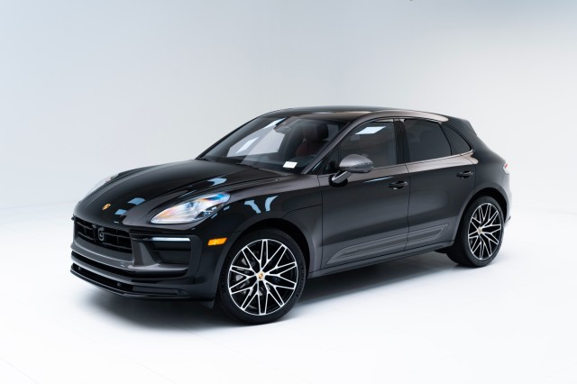 2025  Macan T in , 