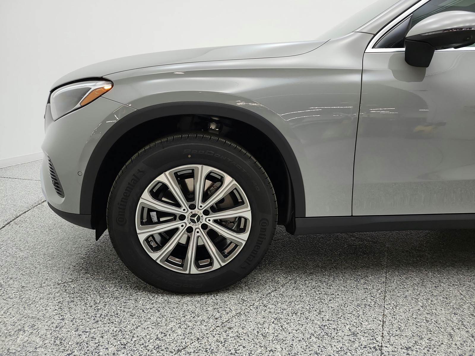 New 2027 MANUFAKTUR Alpine Grey Mercedes-Benz GLC 300 4MATIC® SUV image 15