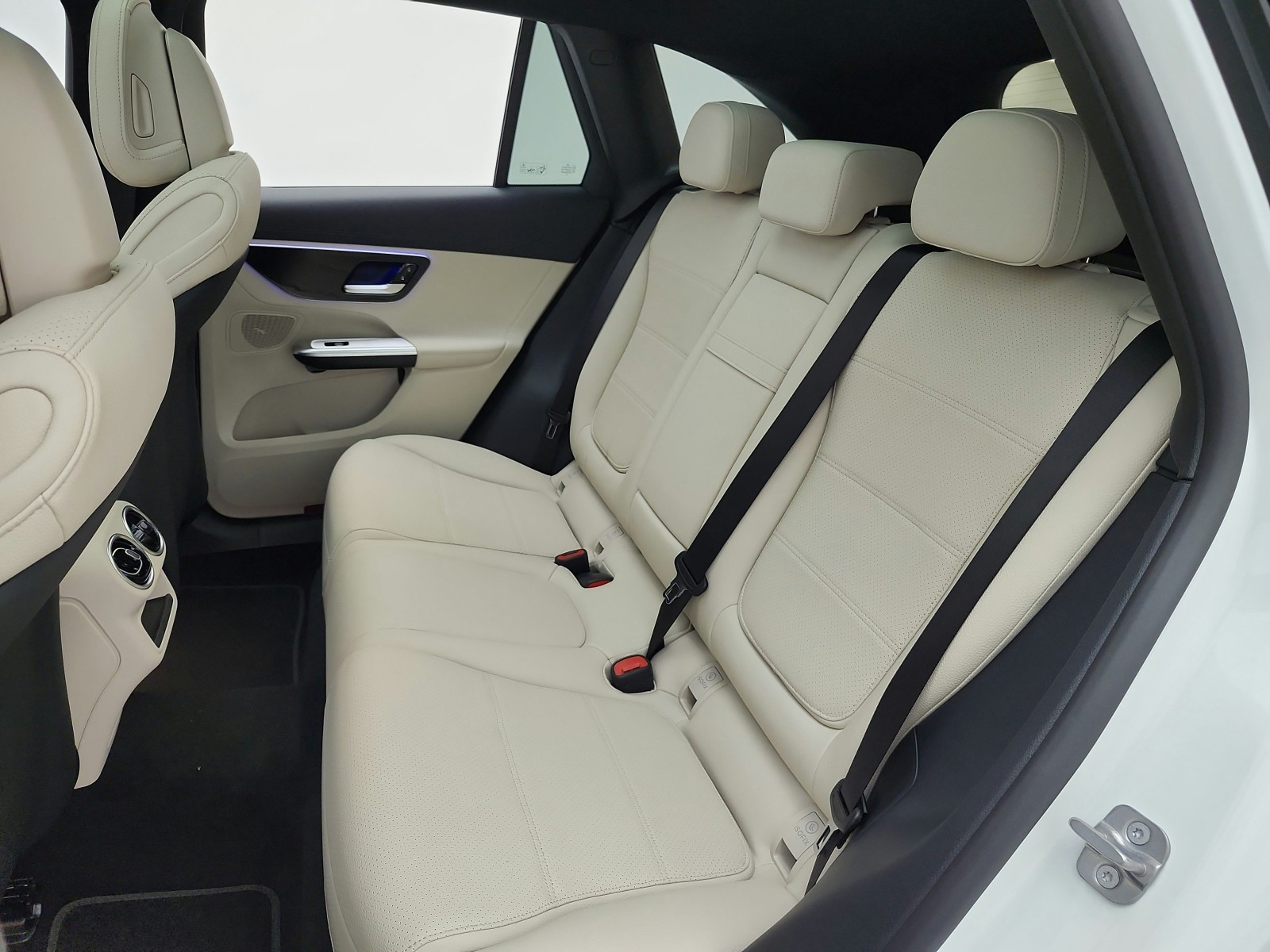 New 2027 Polar White Mercedes-Benz GLC 300 SUV image 11