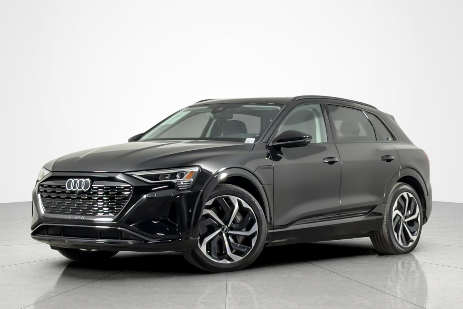 2024 Audi Q8 e-tron Premium Plus quattro