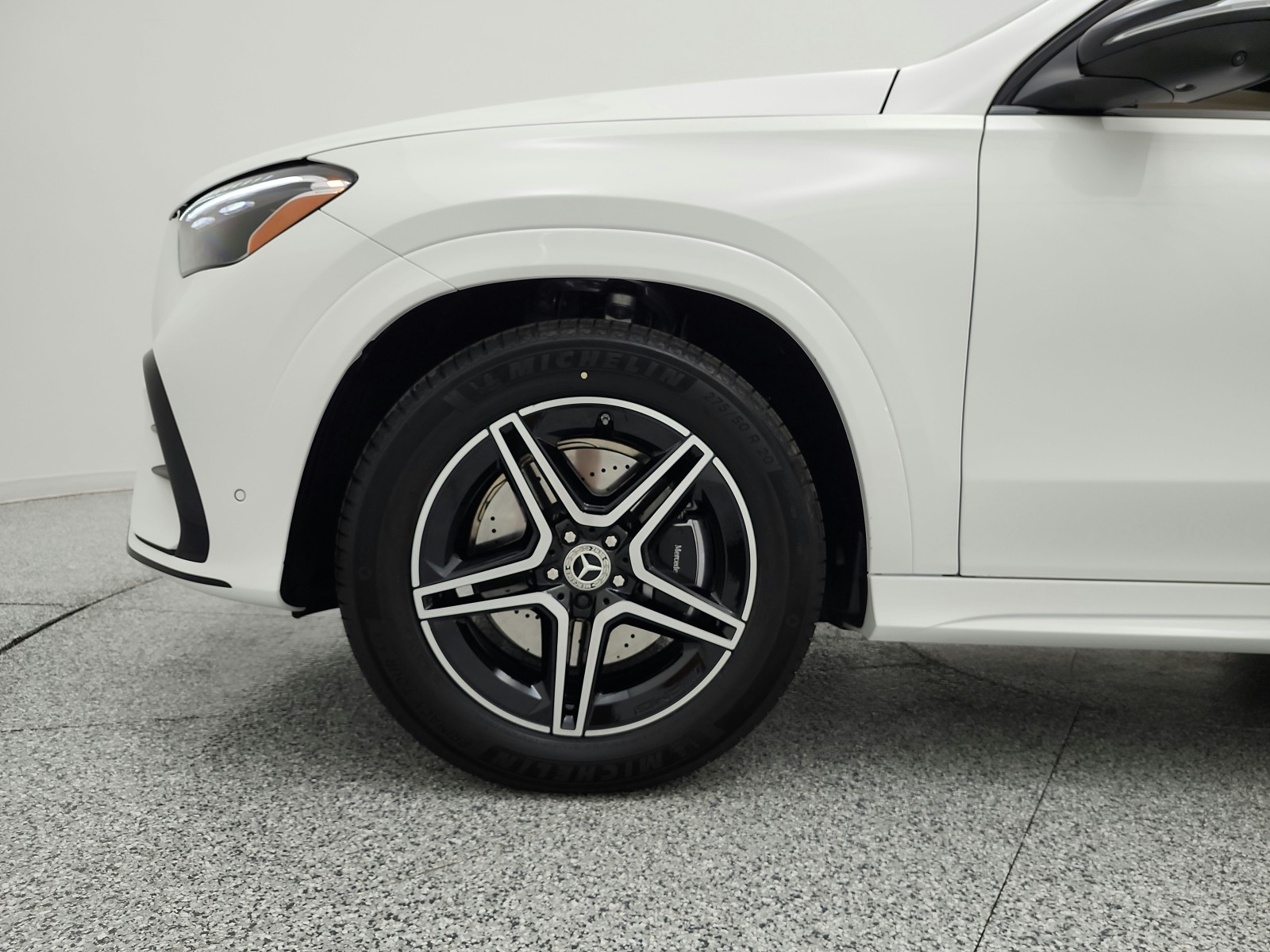 New 2026 Polar White Mercedes-Benz GLE 450 4MATIC® SUV image 13