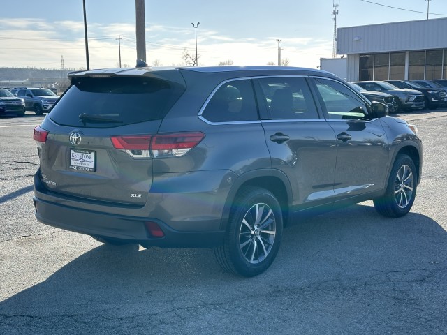 2019 Toyota Highlander XLE 3