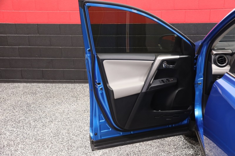 2018 Toyota RAV4 XLE FED 4dr Suv in , 