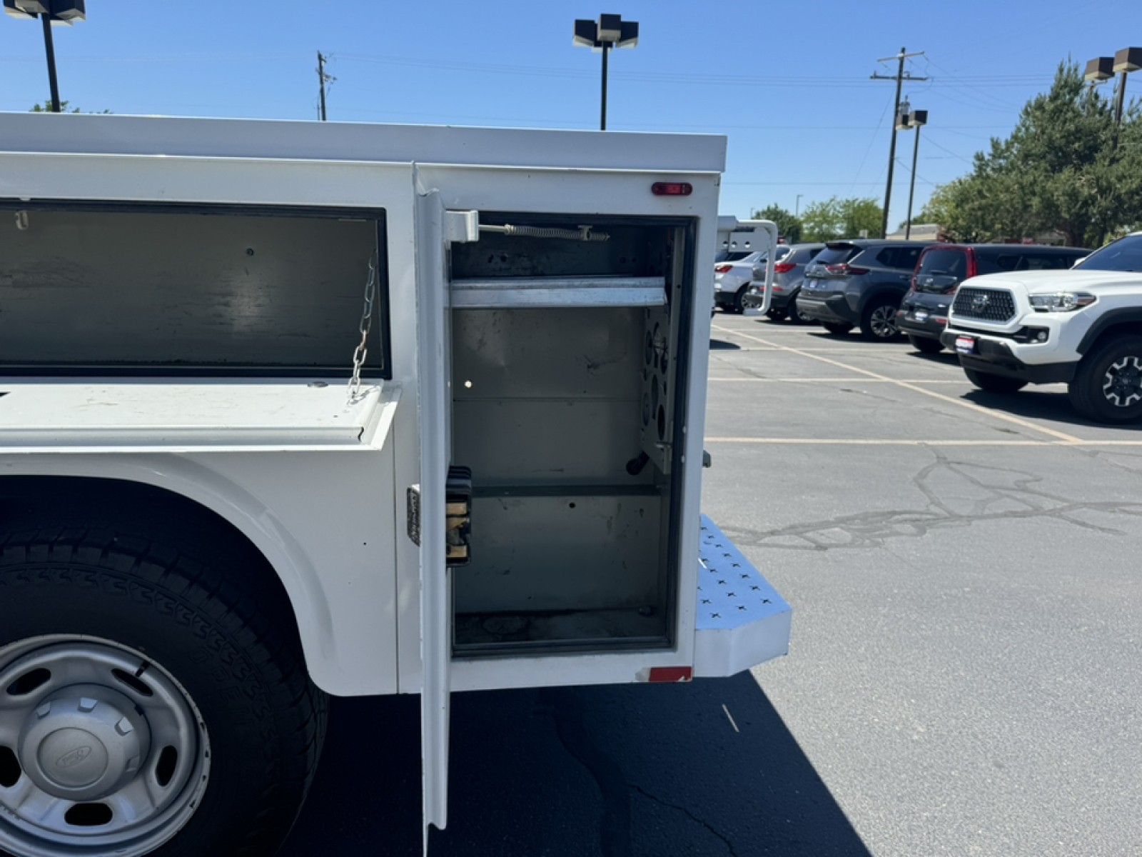 2014 Ford Super Duty F-250 SRW XL 9