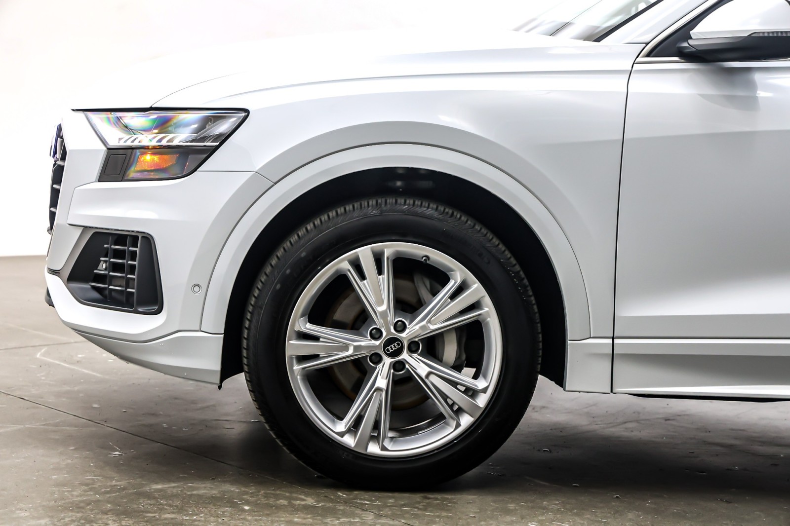 Used 2023 Glacier White Metallic Audi Premium Plus 55 TFSI quattro image 10