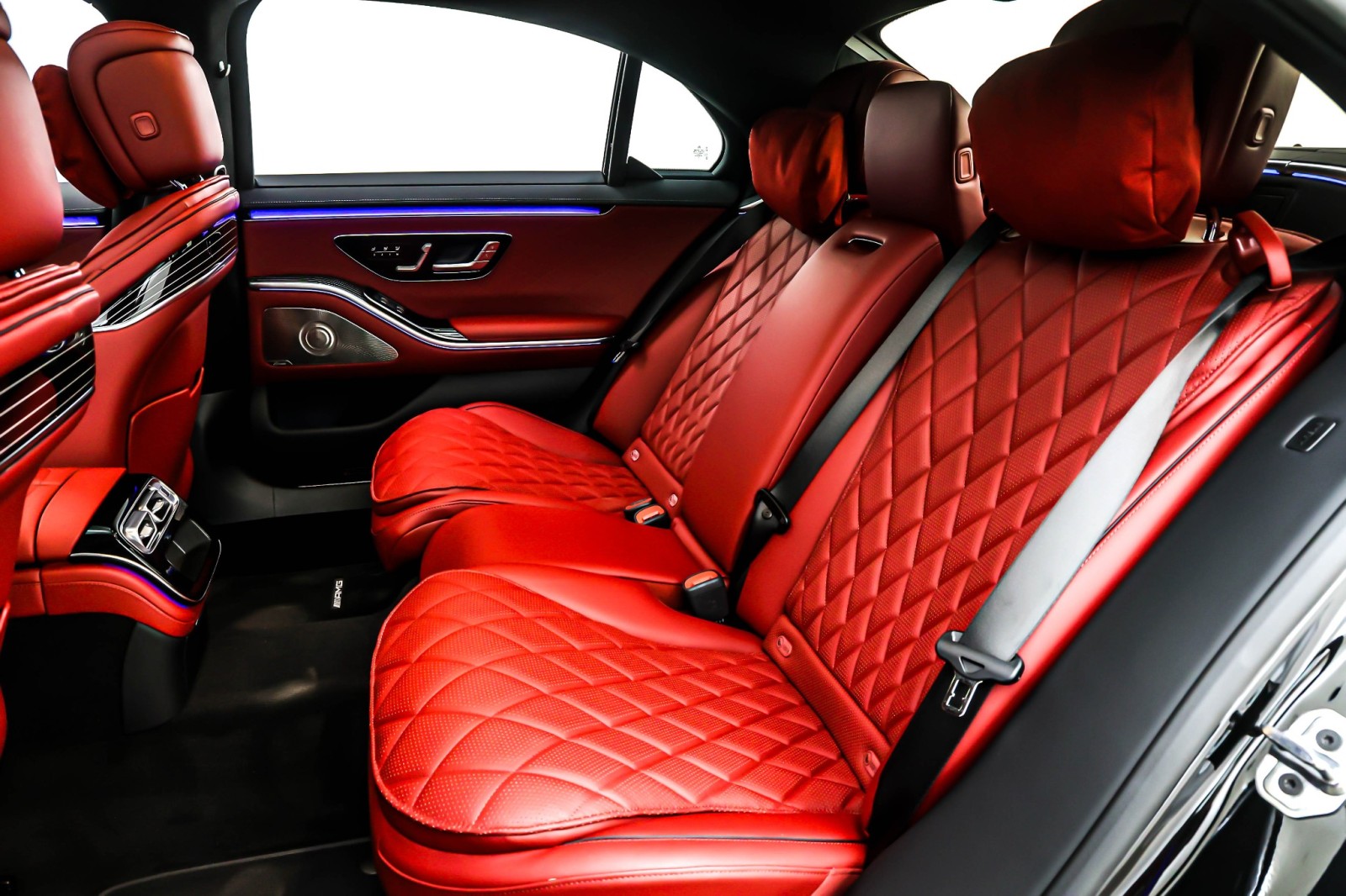 New 2026 Obsidian Black Metallic Mercedes-Benz S 580 4MATIC® Sedan image 8