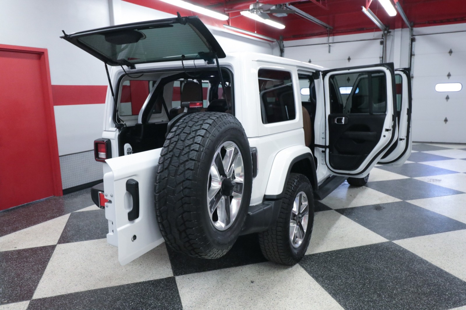 Used Car 2020 Jeep Wrangler Unlimited  Sahara For Sale Under $25,000 In Austin, Texas