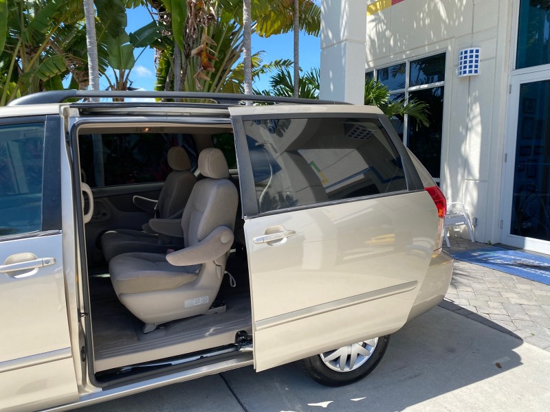 2006 Toyota Sienna VAN LE LOW MILES 78,653 in , 