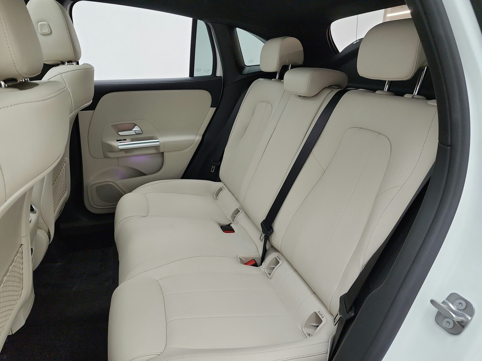 Certified Used 2026 Polar White Mercedes-Benz GLA 250 SUV image 16