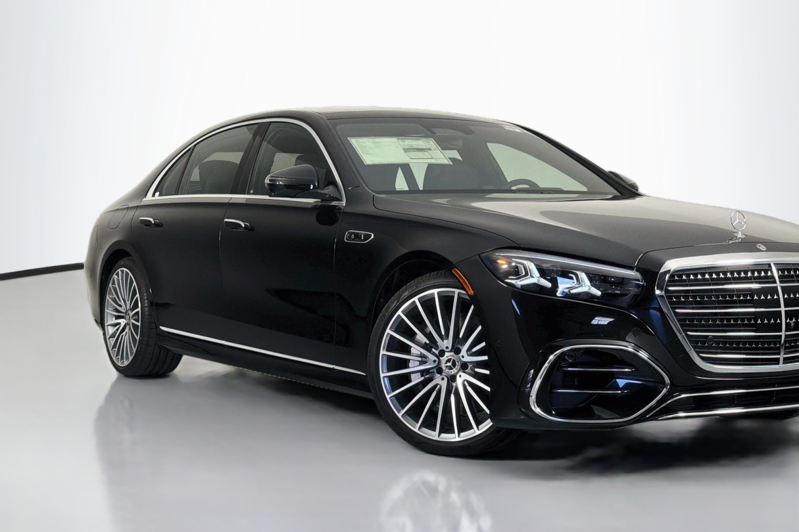 New 2027 Obsidian Black Metallic Mercedes-Benz S 580 4MATIC® Sedan image 14