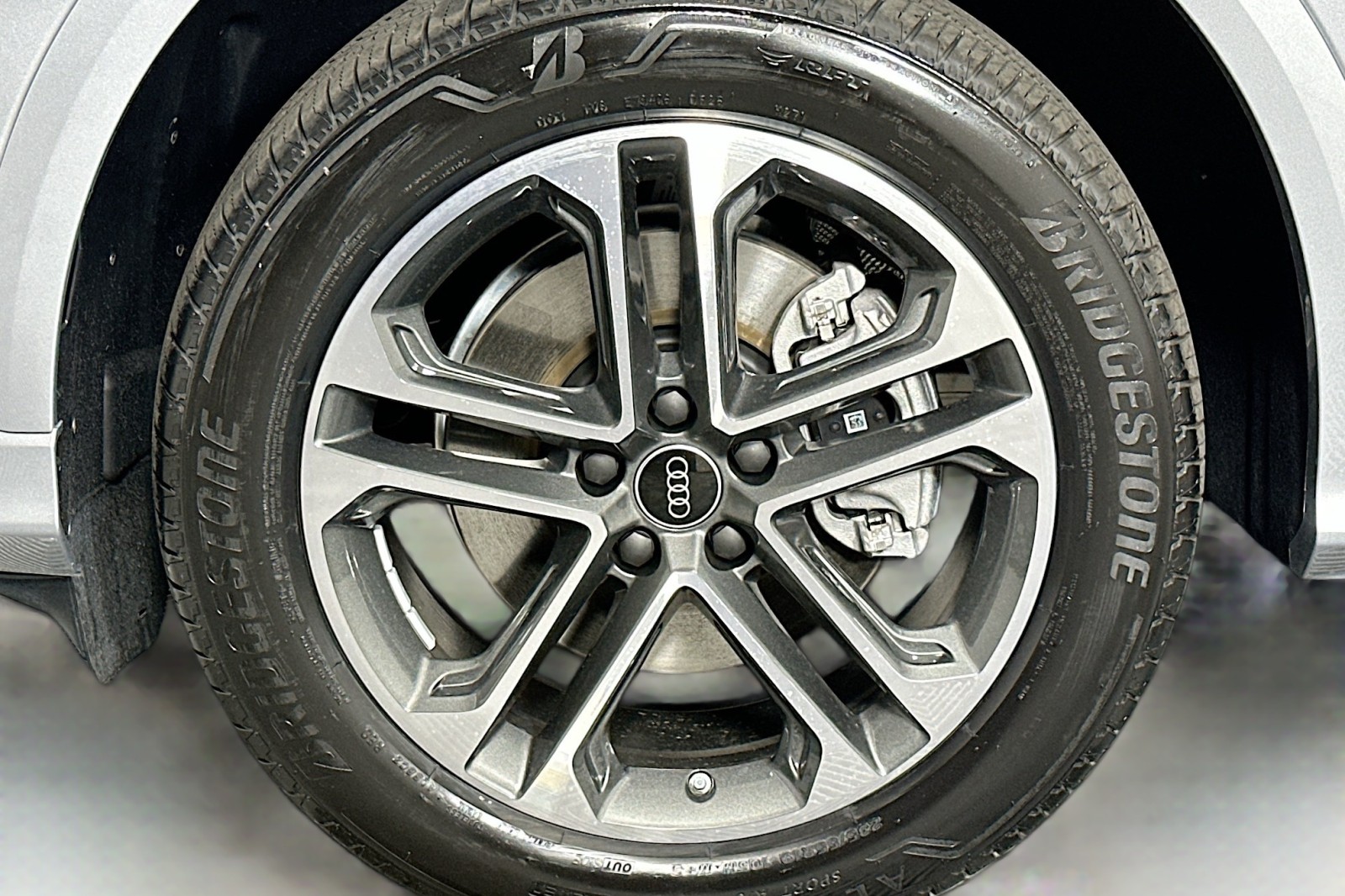 New 2026 Florett Silver Metallic Audi Premium image 11