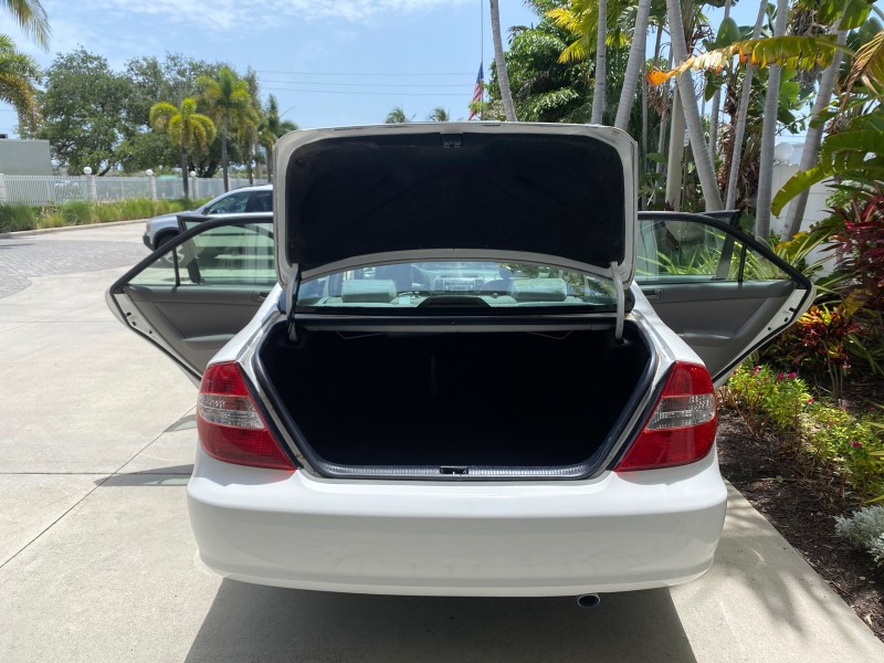 2003 Toyota Camry LE LOW MILES 61,005 in , 