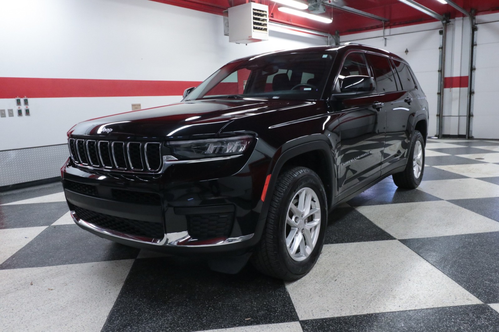 Used Car 2023 Jeep Grand Cherokee L  Laredo For Sale Under $30,000 In Austin, Texas